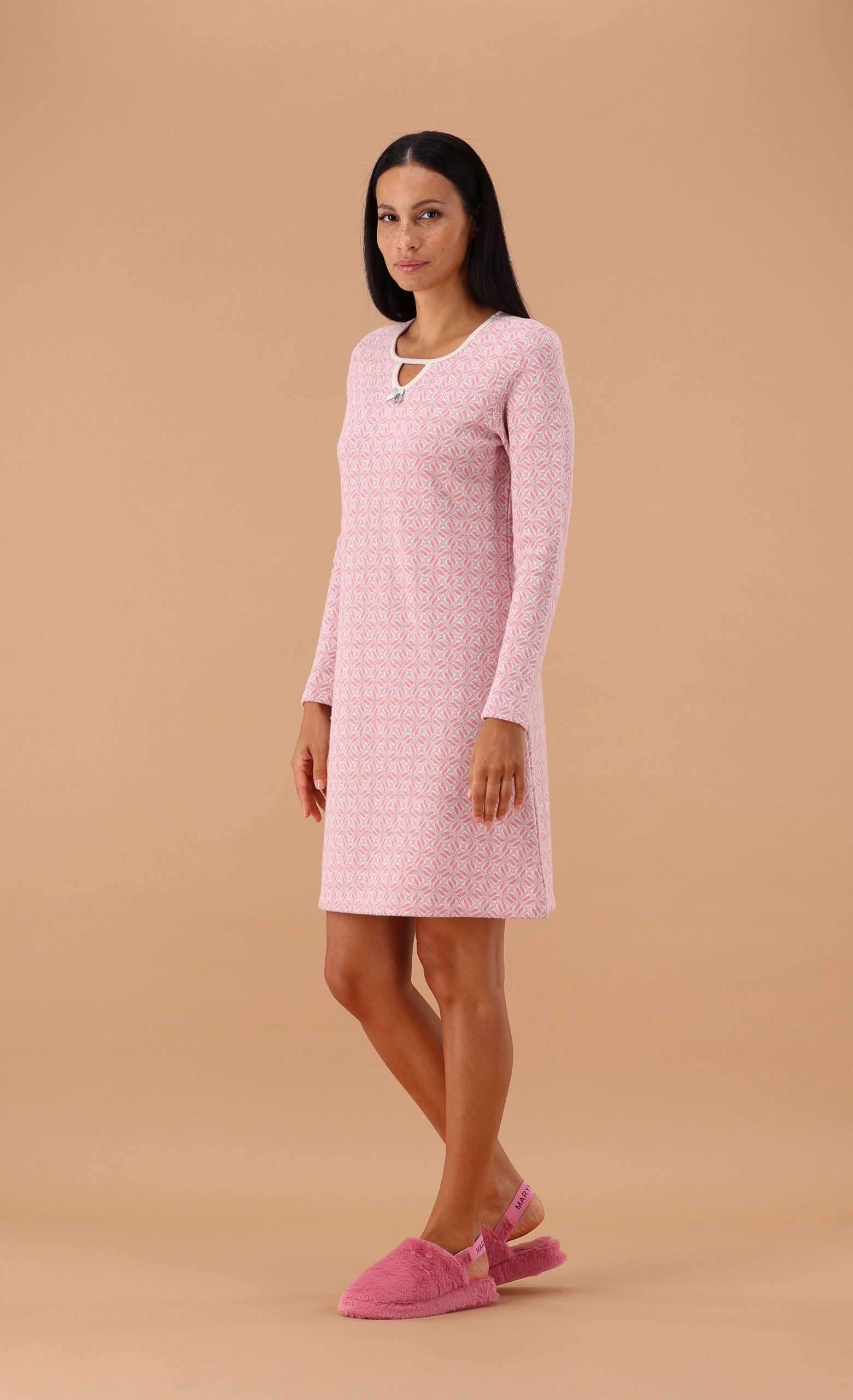 Camicia da Notte Donna Invernale MaryPlaid – Rosa Cipria – Punto Milano 50% Cotone 50% Poliestere – Scollo a Goccia con Fiocco – Manica Lunga – Made in Italy Art. 6F45047